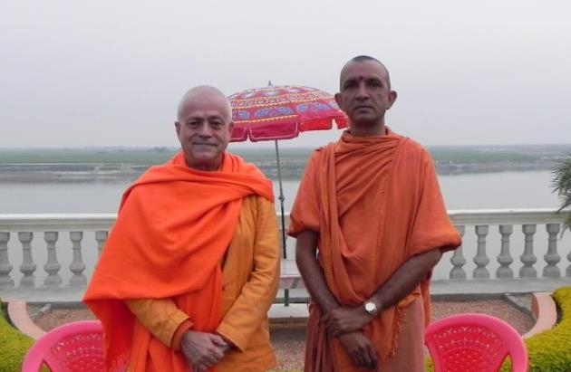 Rencontre avec Svāmin Sūryaprakash and Svāmin Niranjanānanda