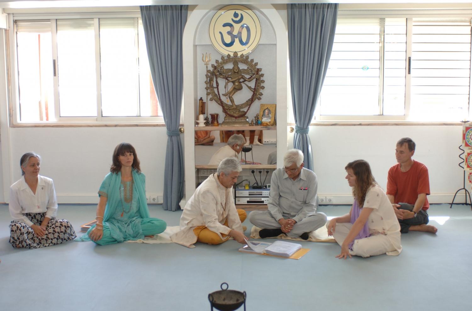 Visita de Om Prakash Tiwari - Administrador do Keivalydhama Institute - na Sede Nacional da Confederação Portuguesa do Yoga – 2009