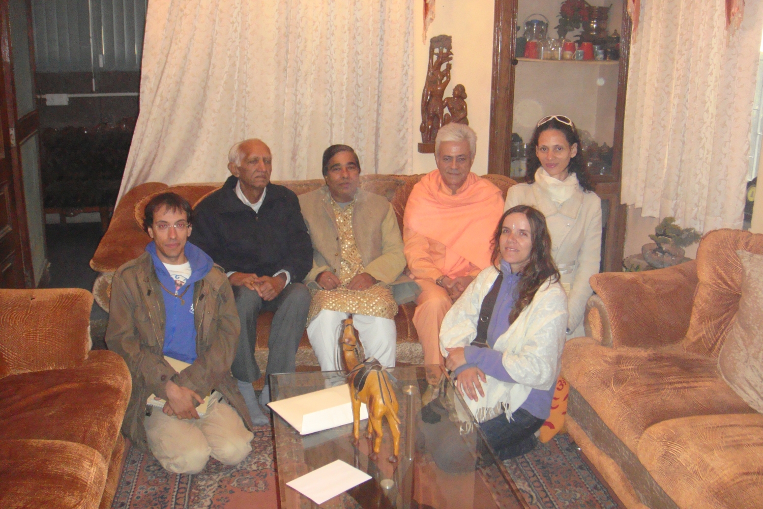 Encontro de H.H. Jagat Guru Amrta Súryánanda Mahá Rája com Dr. Gopalji - Dillí, Índia - 2010, Janeiro